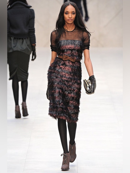 Burberry Dresses & Skirts - Burberry New Metallic Eyelash Fringe Dress Size 42 US S/M Runway Red Carpet